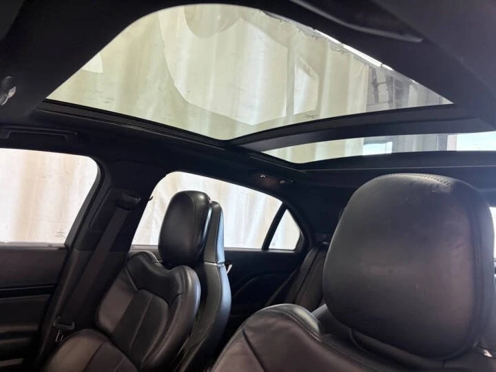 2018 Lincoln Continental 10th Gen - Image 11 of 18