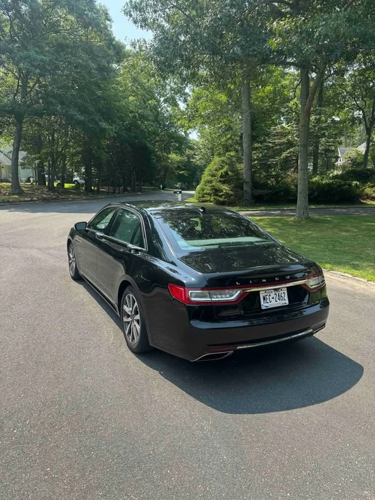 2018 Lincoln Continental 10th Gen - Image 4 of 12