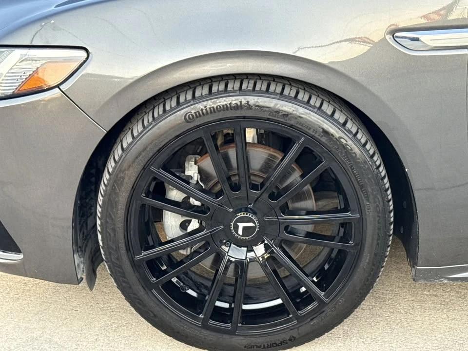 2018 Lincoln Continental 10th Gen - Image 9 of 10