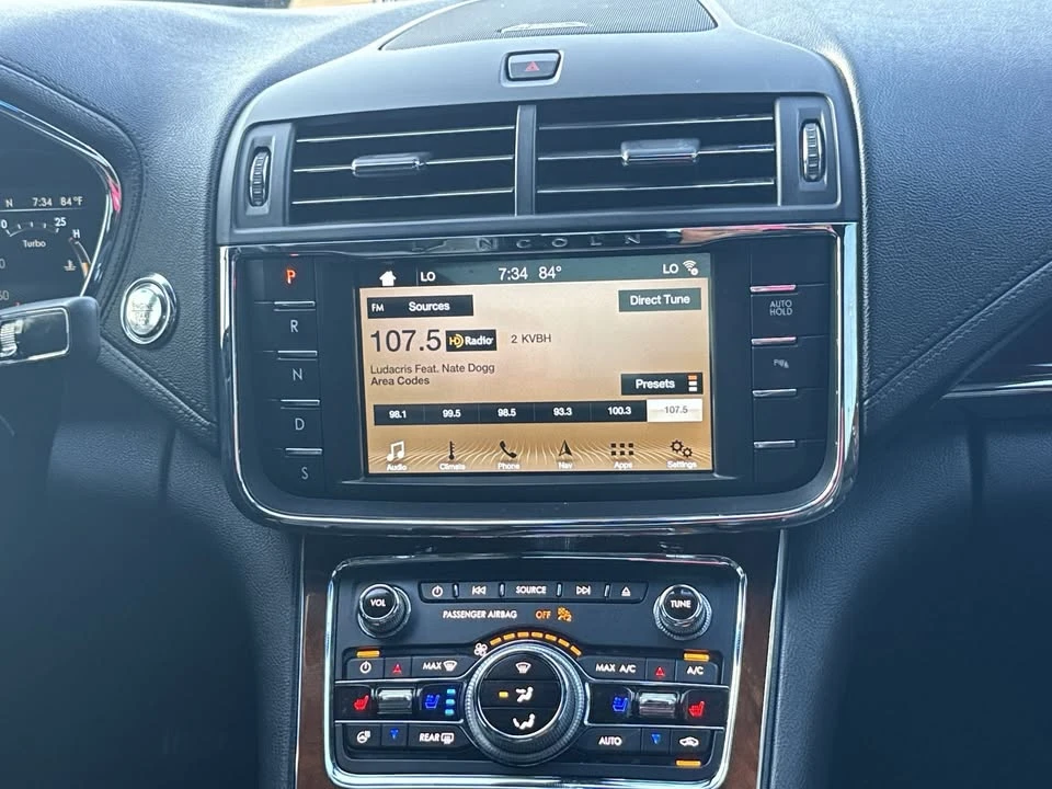 2018 Lincoln Continental 10th Gen - Image 3 of 10