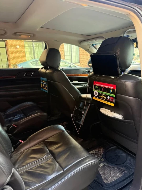 2018 Lincoln MKT - Image 2 of 8