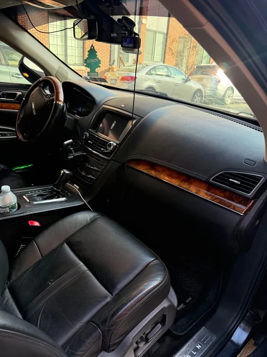 2018 Lincoln MKT - Image 4 of 8