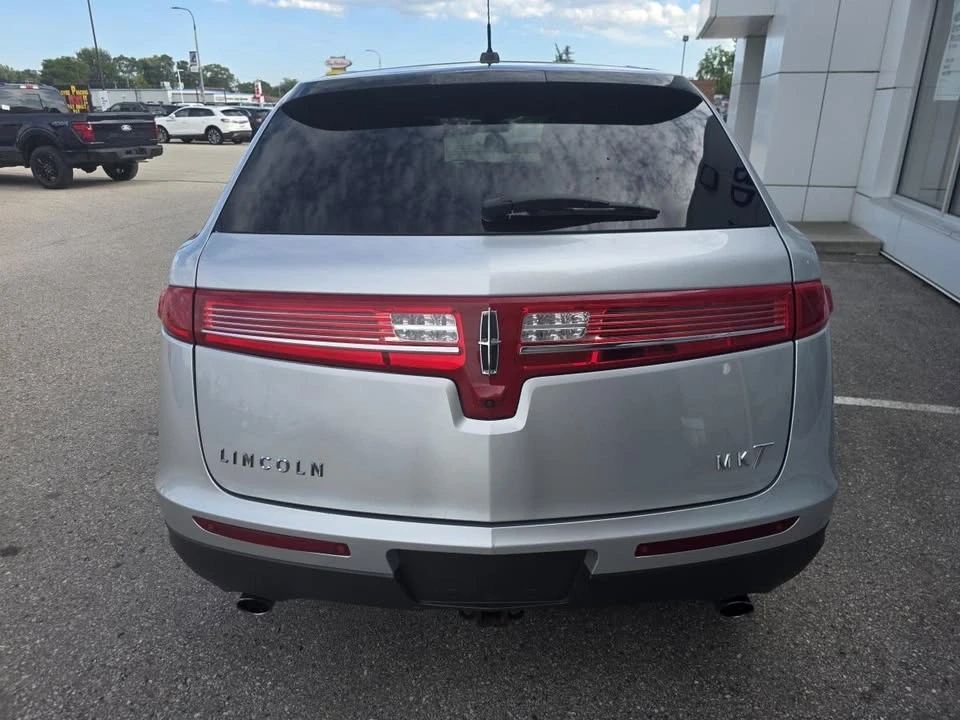 2018 Lincoln MKT - Image 5 of 10