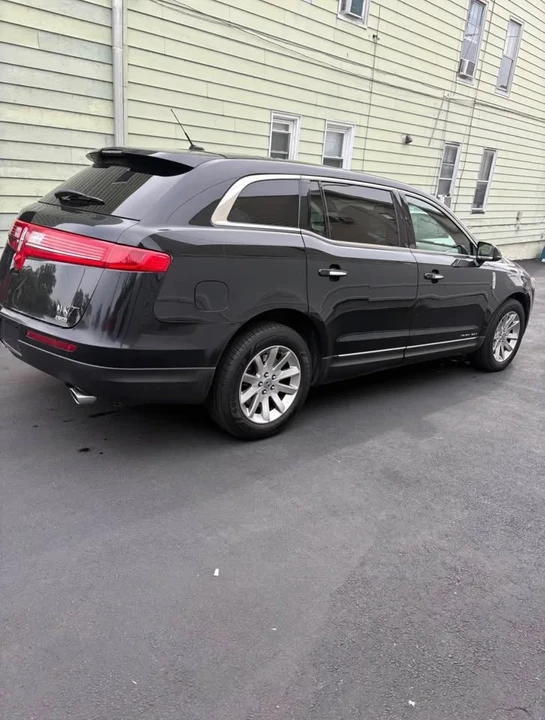 2018 Lincoln MKT - Image 5 of 12