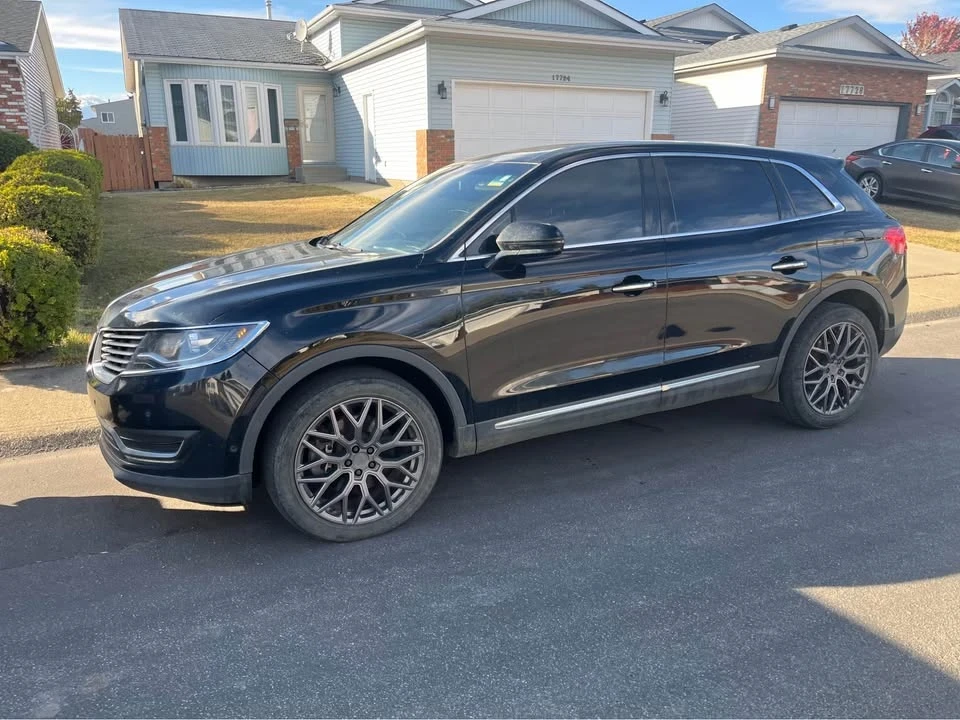 2018 Lincoln MKX - Image 2 of 16