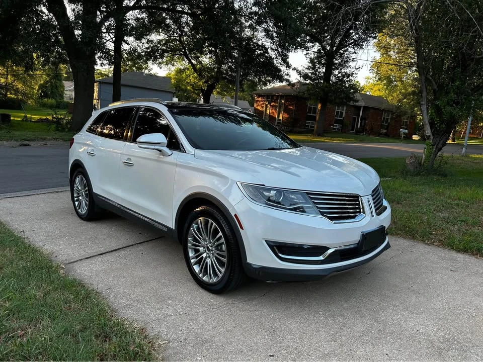 2018 Lincoln MKX - Image 2 of 19
