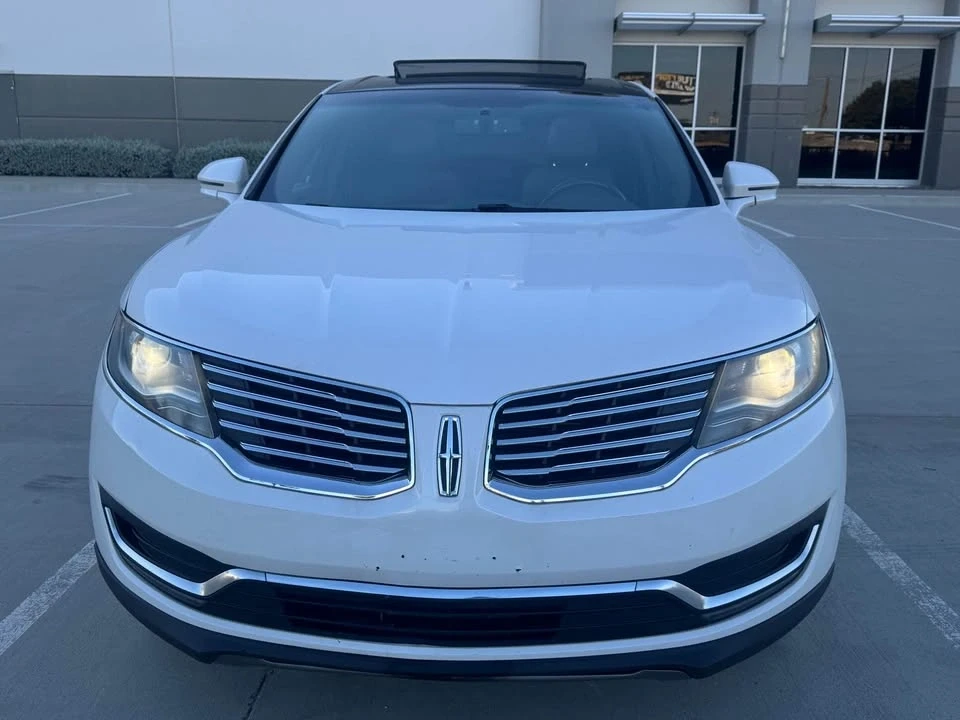 2018 Lincoln MKX - Image 2 of 16