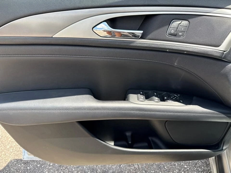 2018 Lincoln MKZ - Image 18 of 19