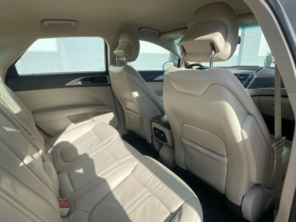 2018 Lincoln MKZ - Image 18 of 19