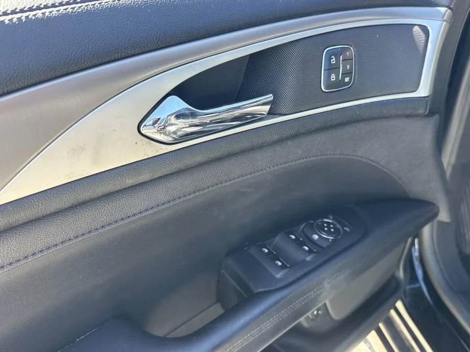 2018 Lincoln MKZ - Image 16 of 20