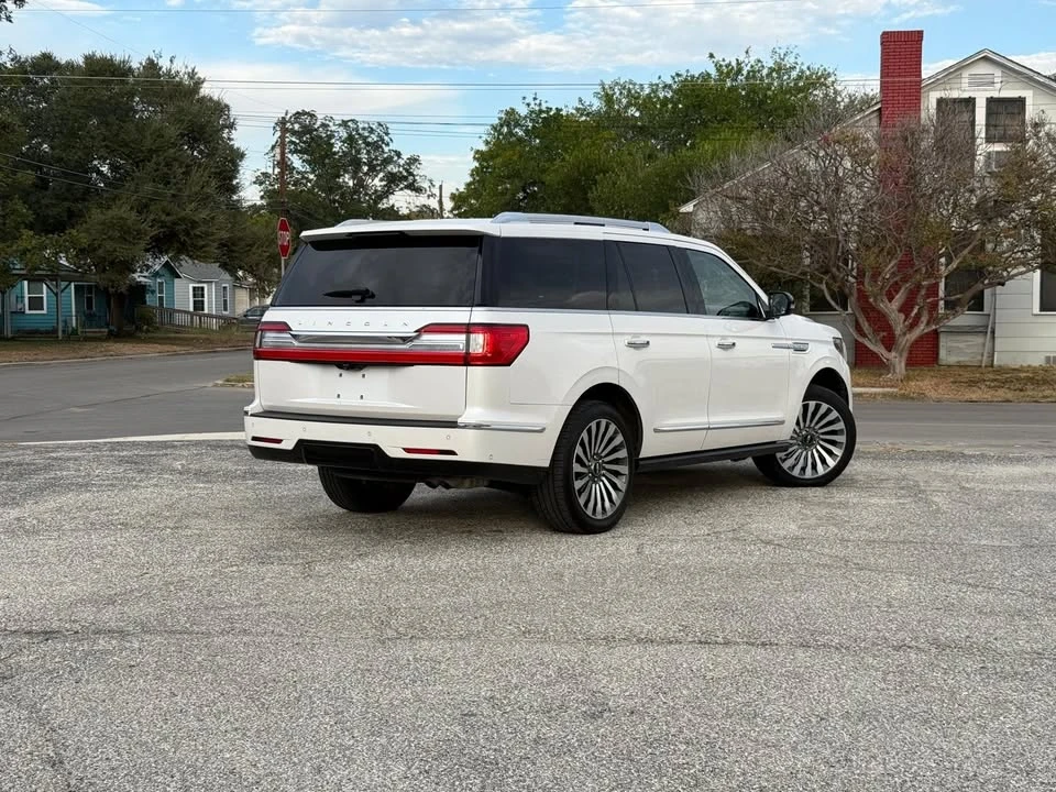 2018 Lincoln Navigator 4th Gen - Image 4 of 13