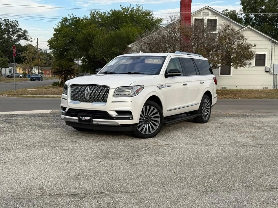 2018 Lincoln Navigator 4th Gen - Image 3 of 13