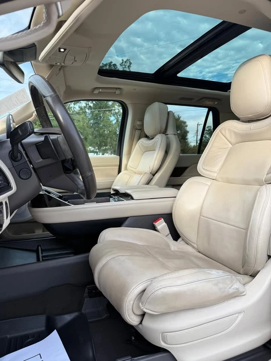 2018 Lincoln Navigator 4th Gen - Image 12 of 13