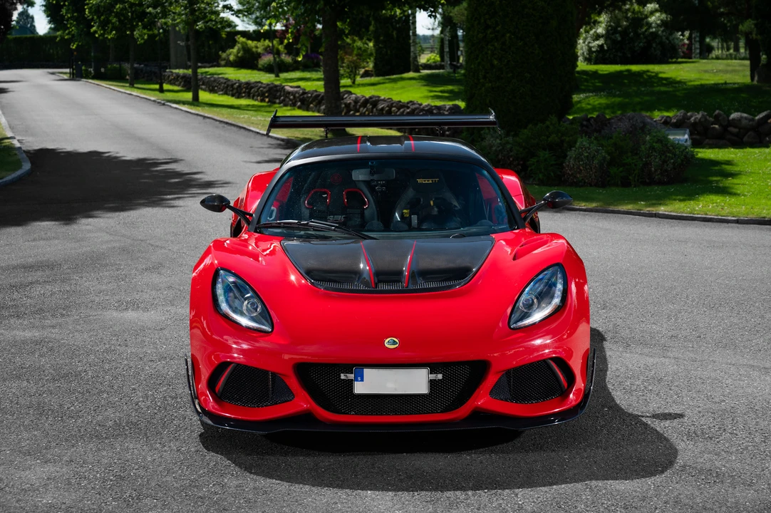 2018 Lotus Exige Series 3 - Image 2 of 31