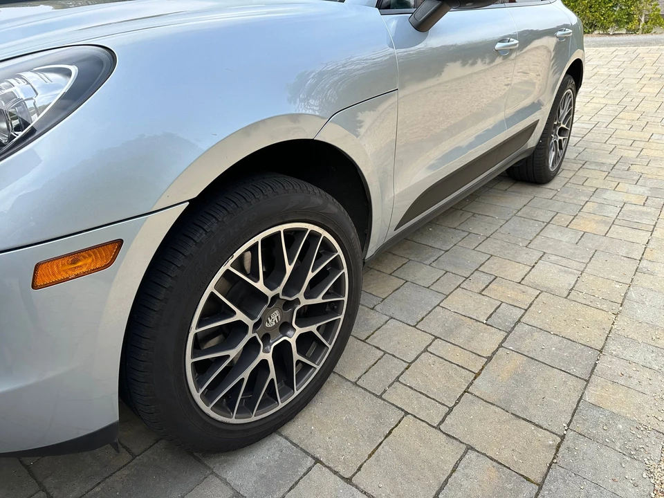 2018 Porsche Macan - Image 4 of 5