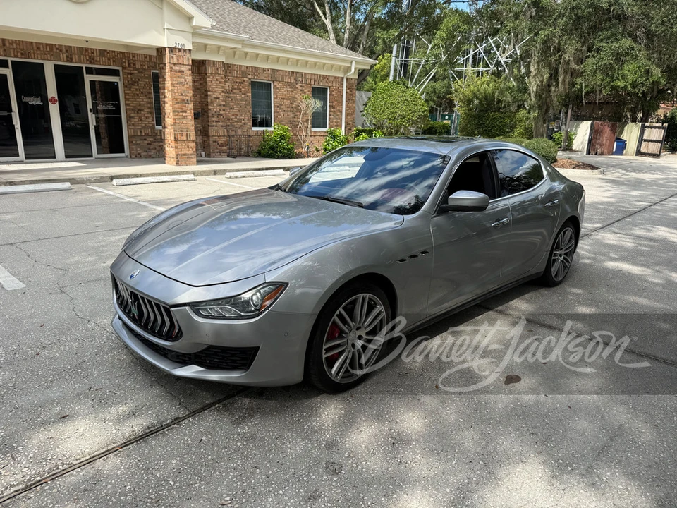 2018 Maserati Ghibli 3rd Gen - Image 15 of 27