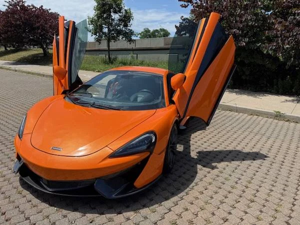 2018 McLaren 570S Spider - Image 3 of 18