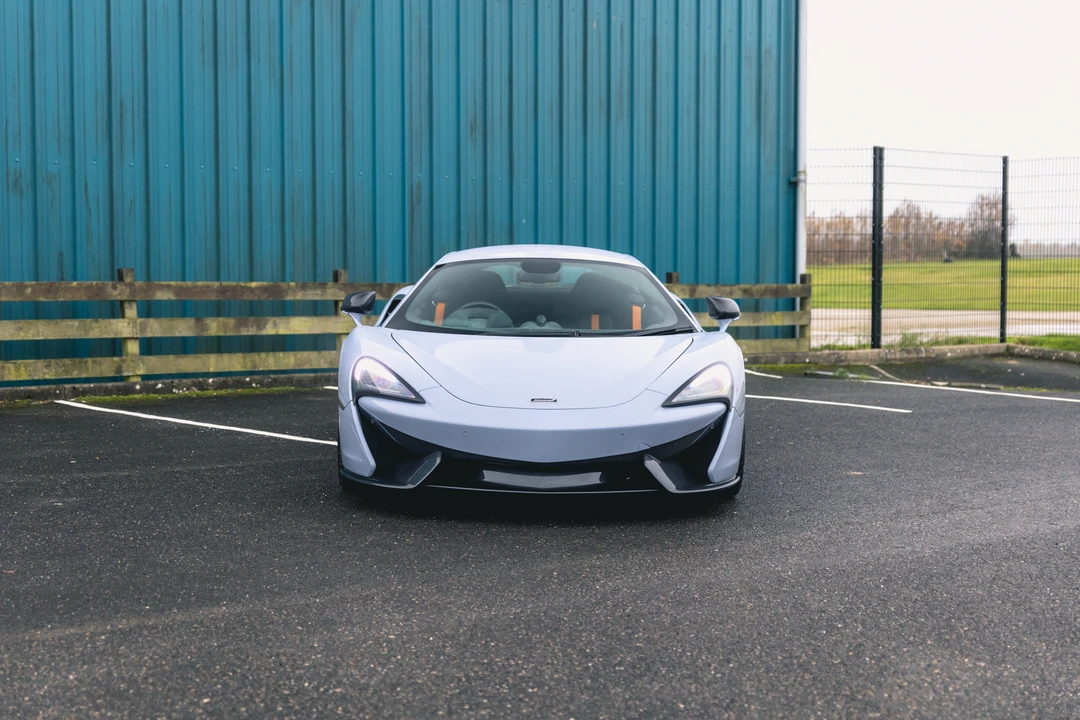 2018 McLaren 570S - Image 3 of 31