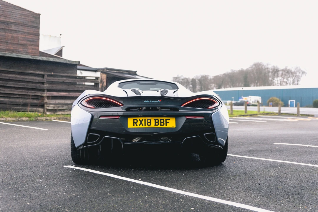 2018 McLaren 570S - Image 7 of 31