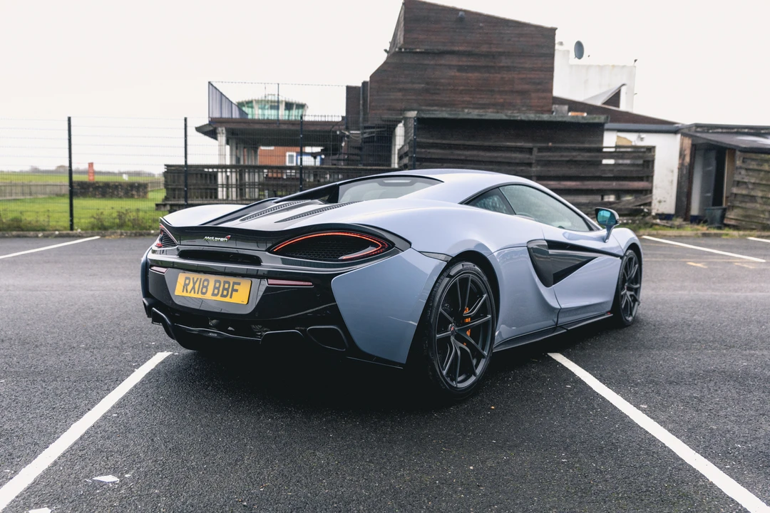 2018 McLaren 570S - Image 8 of 31