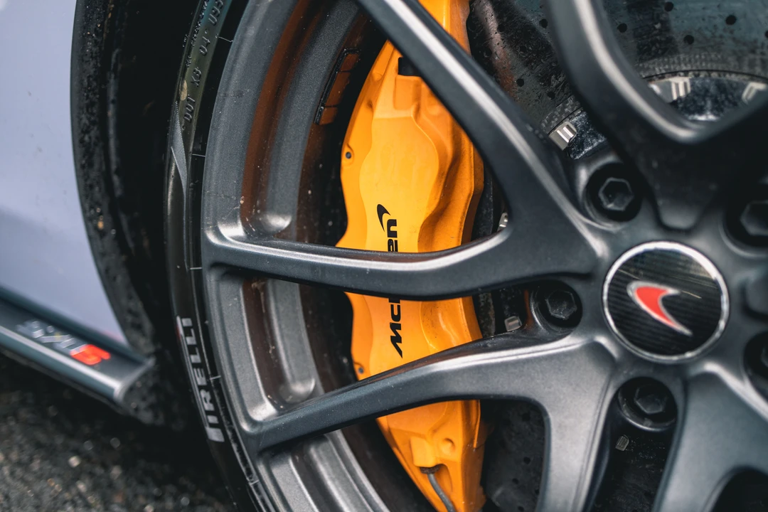 2018 McLaren 570S - Image 22 of 31