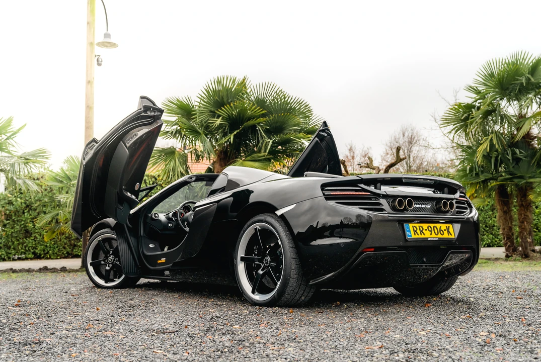 2018 McLaren 650S Spider - Image 17 of 31