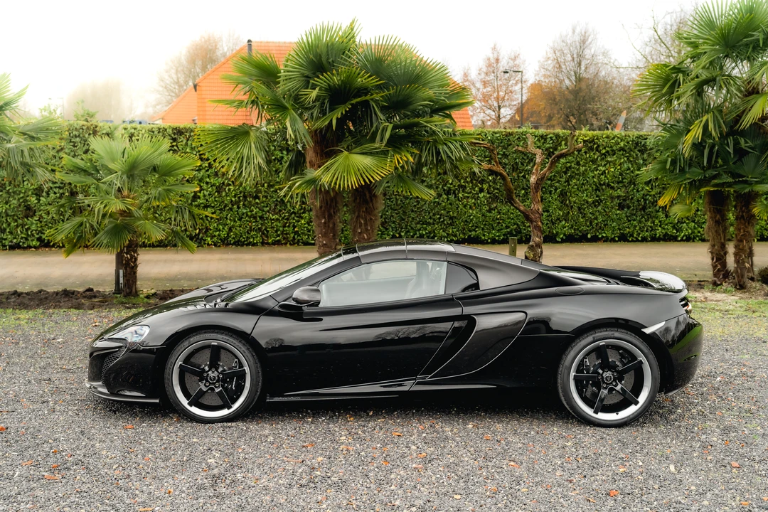 2018 McLaren 650S Spider - Image 15 of 31