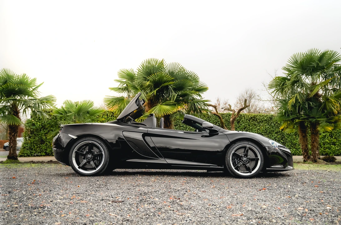 2018 McLaren 650S Spider - Image 13 of 31