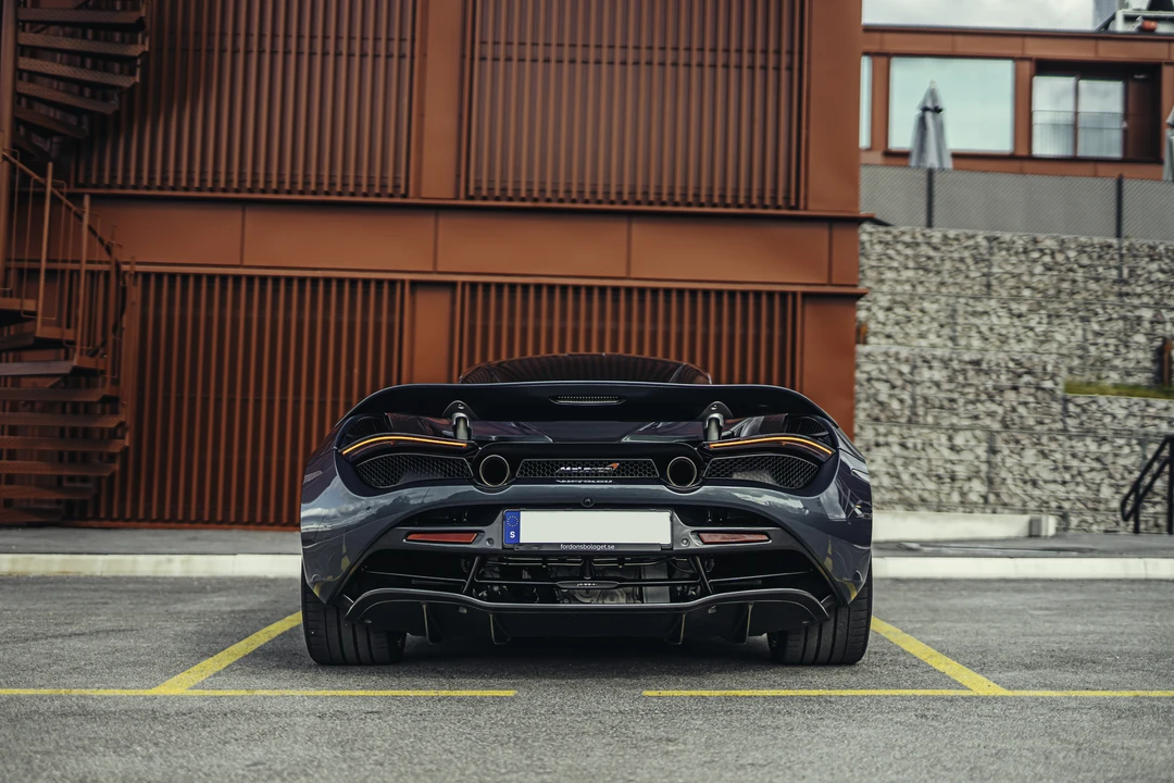 2018 McLaren 720S - Image 7 of 31