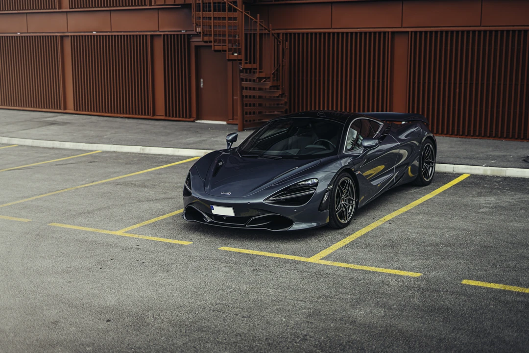 2018 McLaren 720S - Image 9 of 31