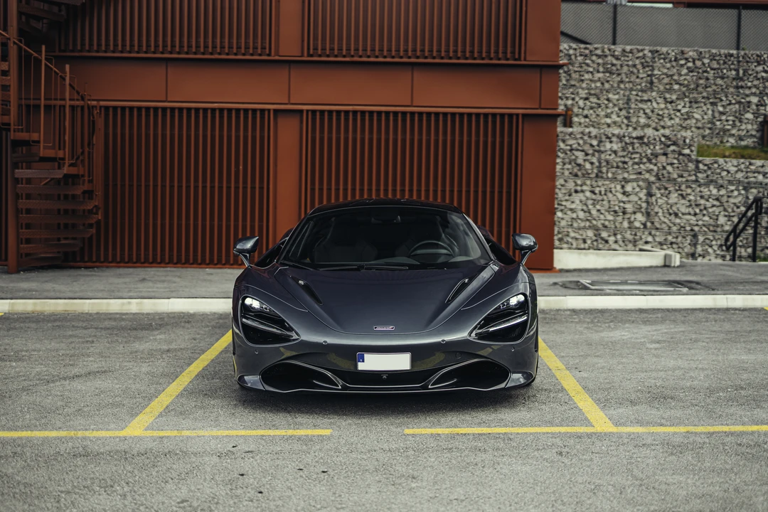 2018 McLaren 720S - Image 3 of 31