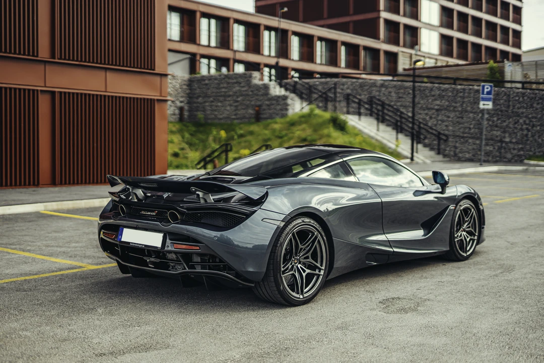 2018 McLaren 720S - Image 5 of 31