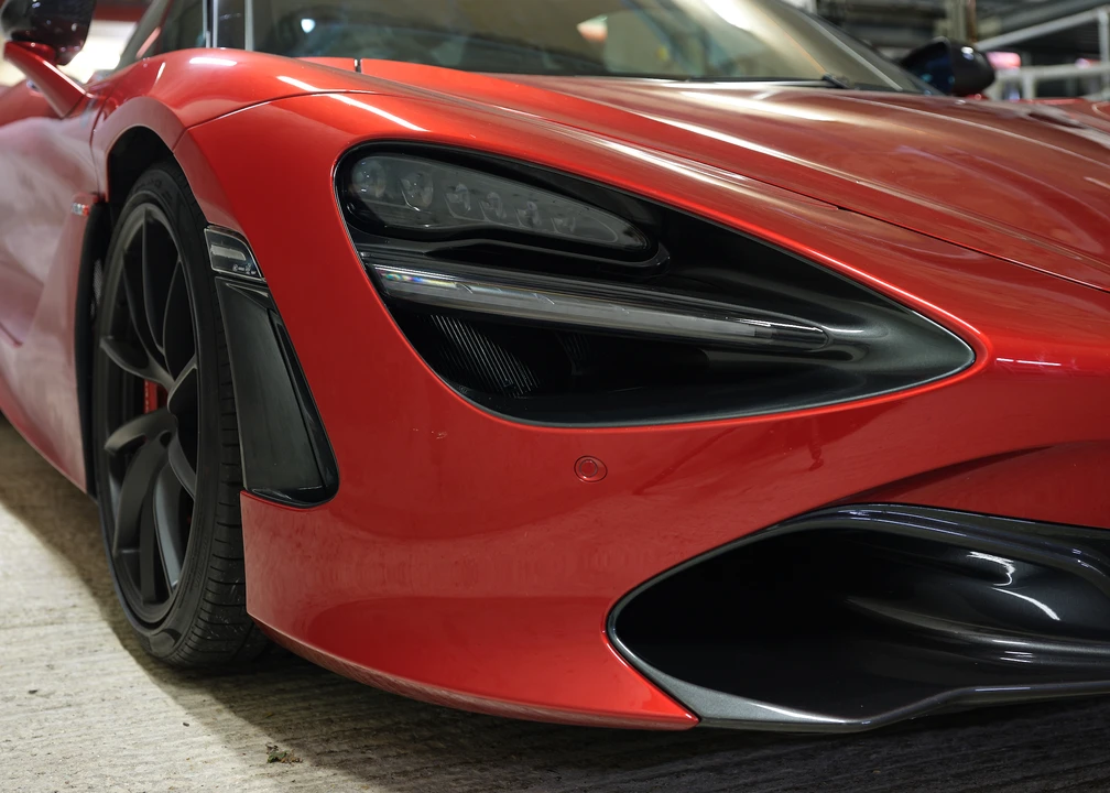 2018 McLaren 720S - Image 28 of 31