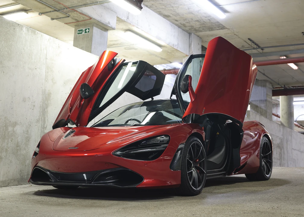 2018 McLaren 720S - Image 18 of 31