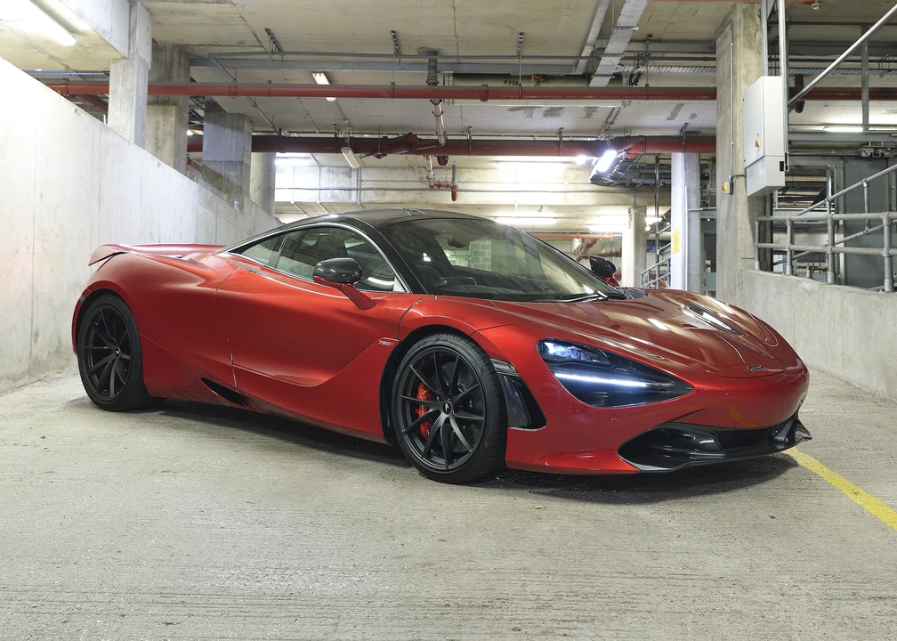 2018 McLaren 720S - Image 17 of 31
