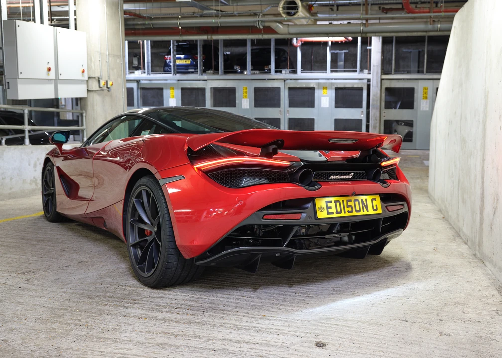 2018 McLaren 720S - Image 6 of 31