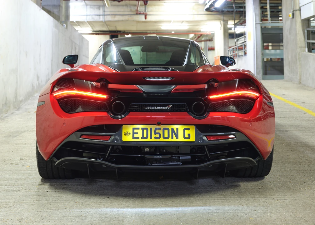2018 McLaren 720S - Image 7 of 31