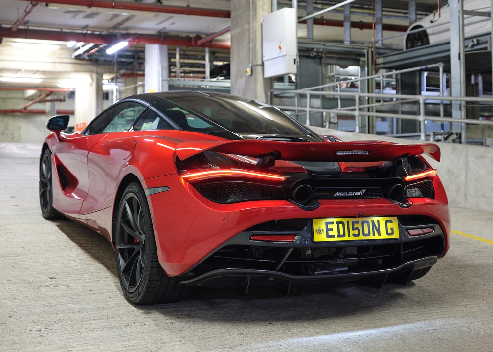 2018 McLaren 720S - Image 22 of 31