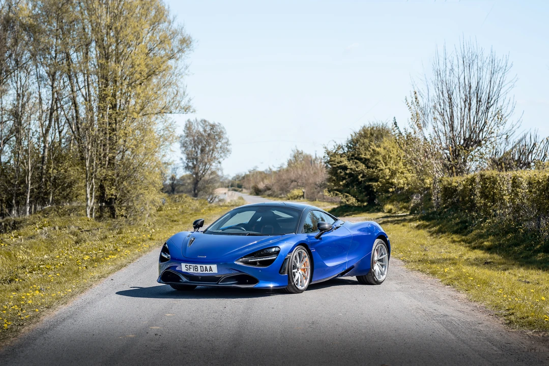 2018 McLaren 720S - Image 7 of 31