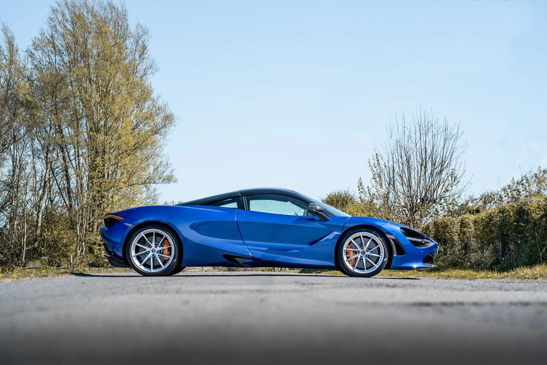 2018 McLaren 720S - Image 8 of 31