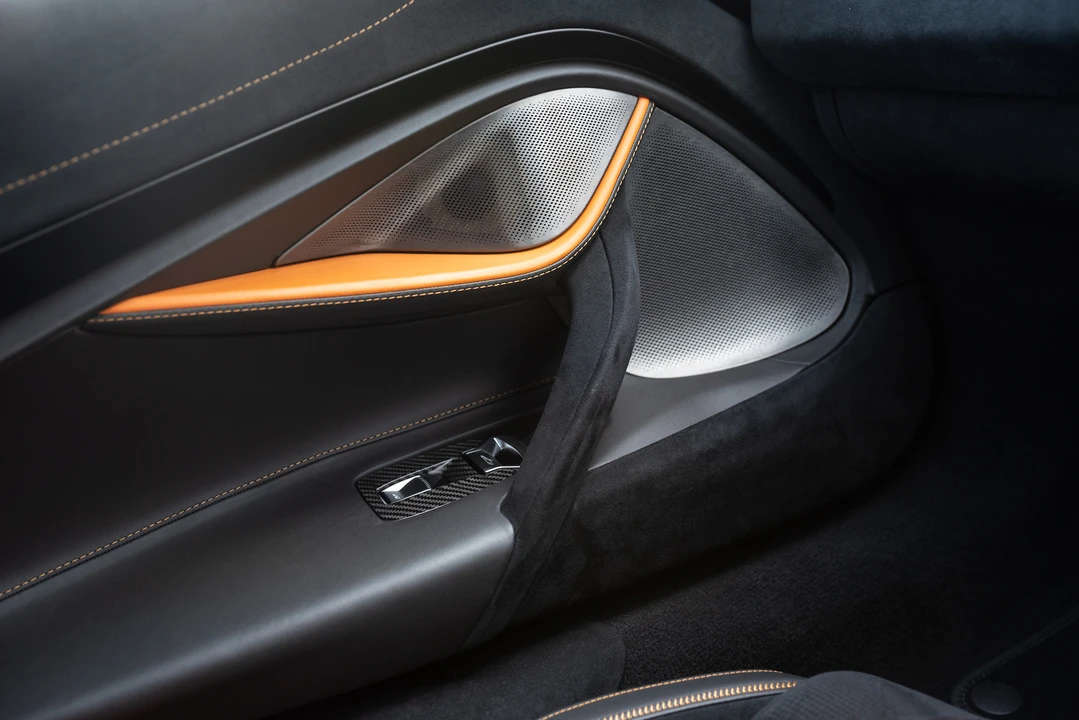2018 McLaren 720S - Image 27 of 31