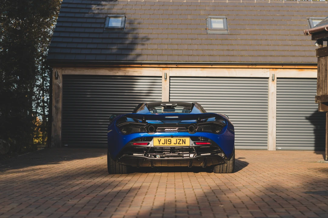 2018 McLaren 720S - Image 23 of 31