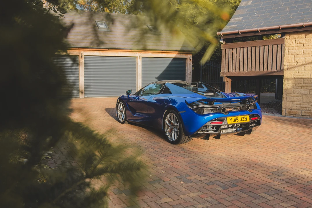 2018 McLaren 720S - Image 8 of 31
