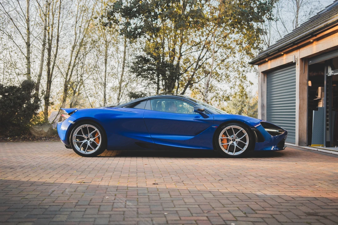 2018 McLaren 720S - Image 5 of 31