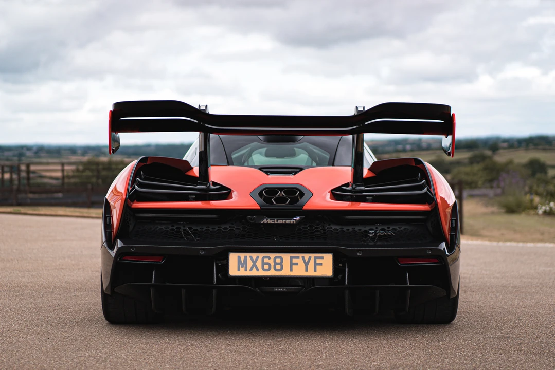 2018 McLaren Senna - Image 7 of 31