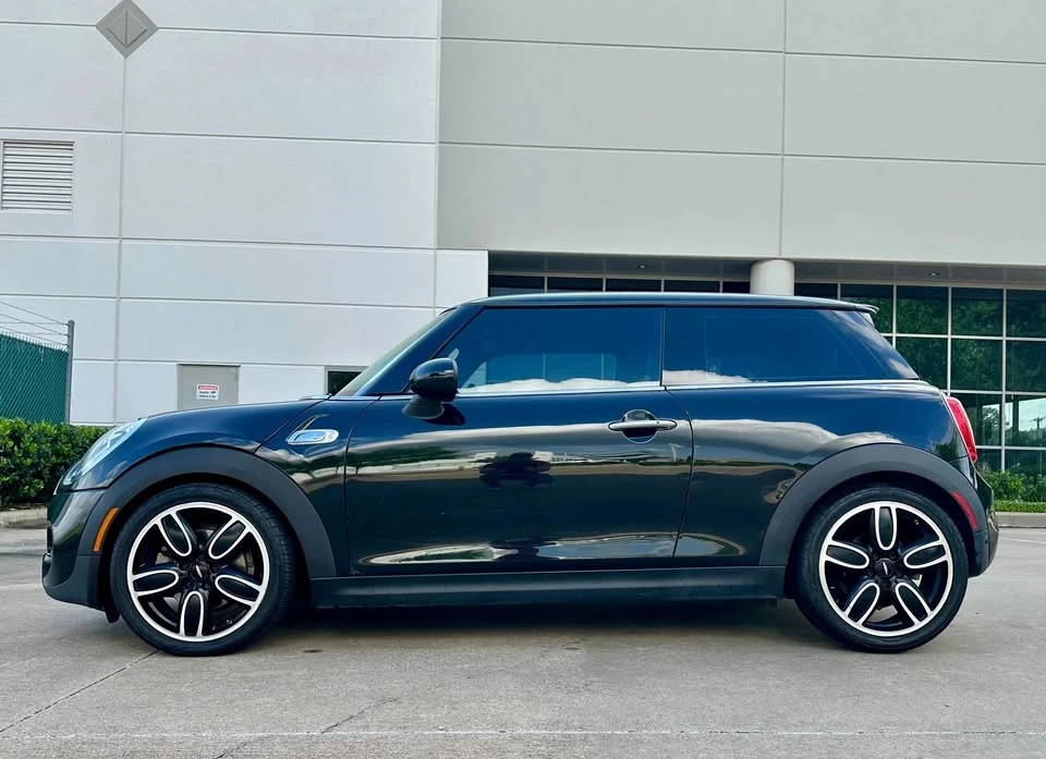 2018 Mini Mini 3rd Gen - Image 3 of 11