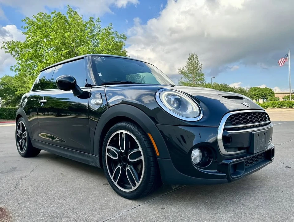 2018 Mini Mini 3rd Gen - Image 2 of 11