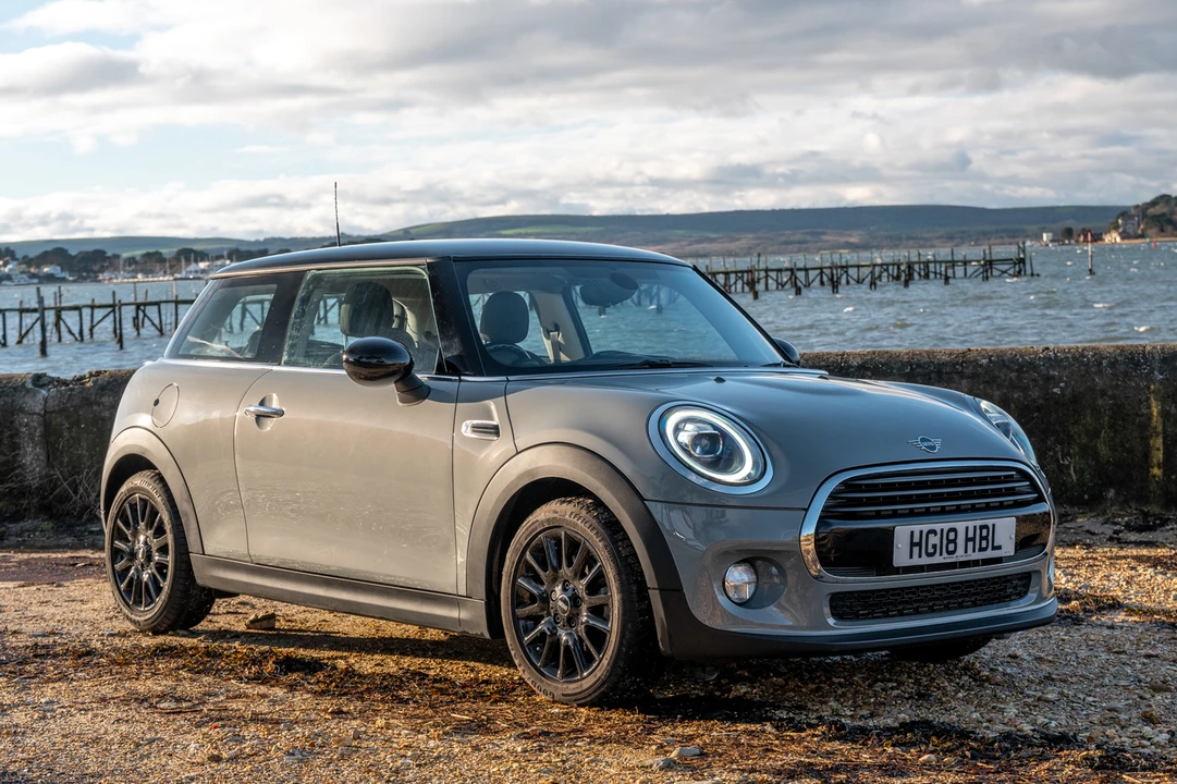 2018 Mini Mini 3rd Gen - Image 2 of 31