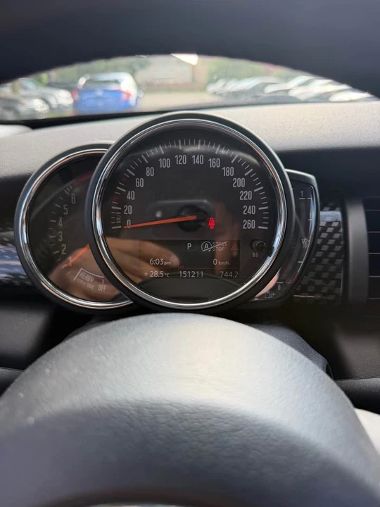 2018 Mini Mini Cooper S 3rd Gen - Image 11 of 16