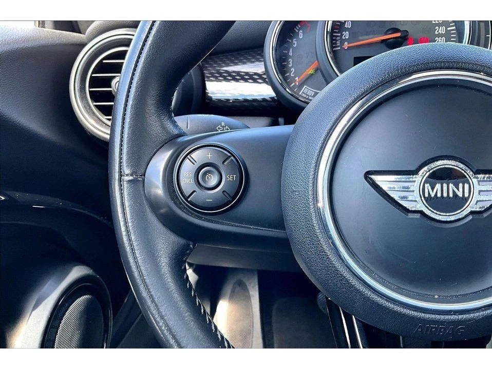 2018 Mini Mini Cooper S 3rd Gen - Image 15 of 20